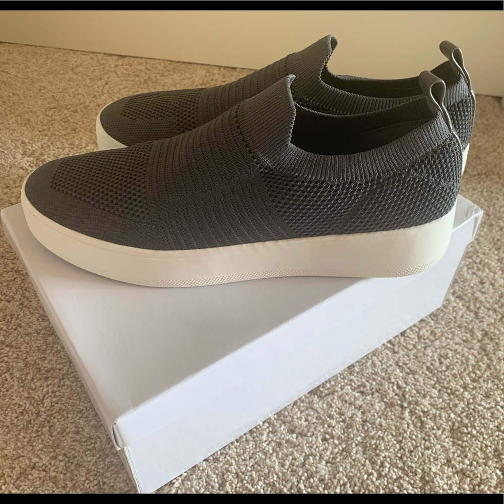 NWT size 11 Steve Madden shoes.